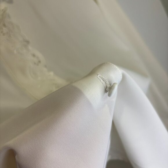 Vintage White Blouse with Embroidered Collar and Front Detail - Picture 5 of 15